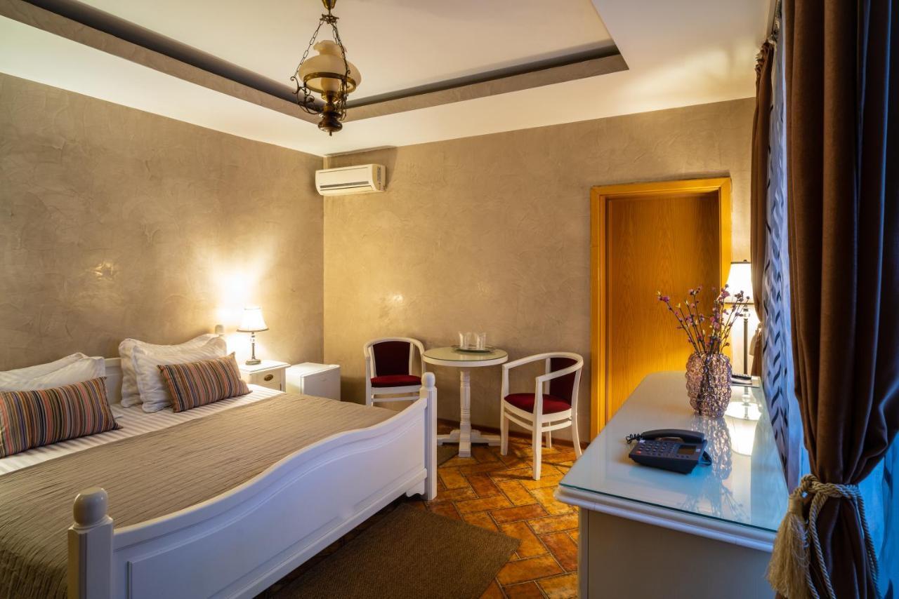 Hotel Europa Târgu Jiu Buitenkant foto