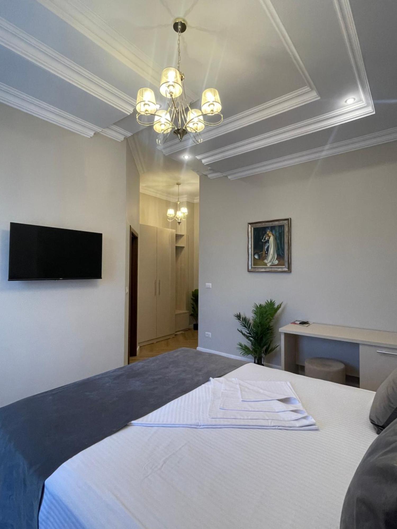 Hotel Europa Târgu Jiu Buitenkant foto